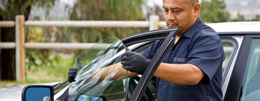 Windshield Repair And Replacement: How Reduce Cost Without Lowering Quality